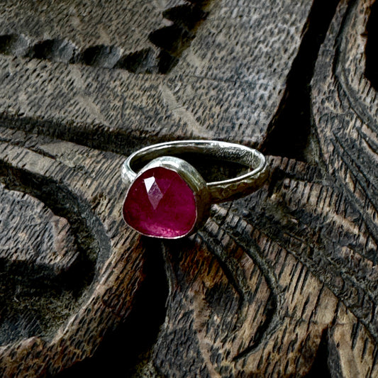 Pretty Pink Sapphire Ring